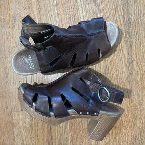 🌱Dansko Dark Brown Leather Heeled Sandals